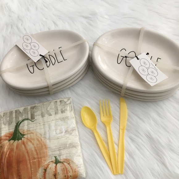 Rae Dunn | Set of 4 Oval Gobble Plates - Picture 6 of 6